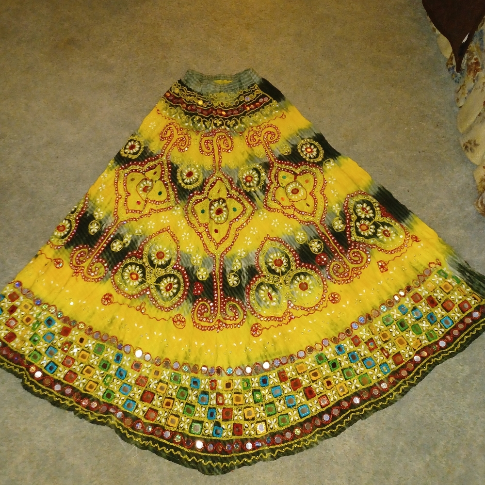 Handmade high-waist mirror, sequins and beaded skirt